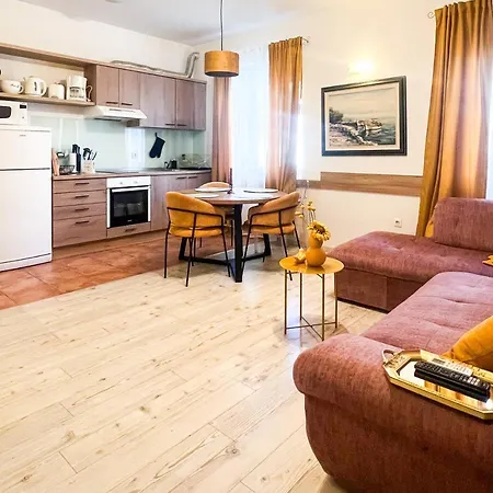 My Place De Luxe Apartment *