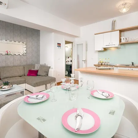 My Place De Luxe Apartment
