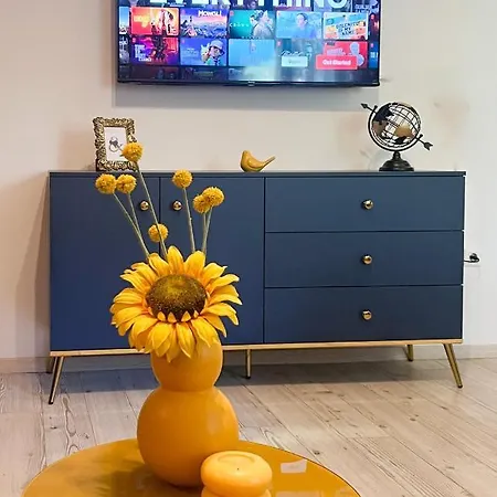 My Place De Luxe * Split