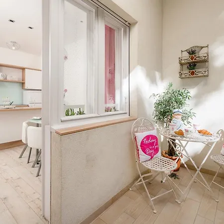 My Place De Luxe Apartment *